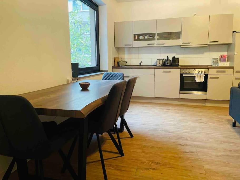 Zentrale Wohnung Direkt Am Hauptbahnhof - Bismarck Дюссельдорф Екстер'єр фото
