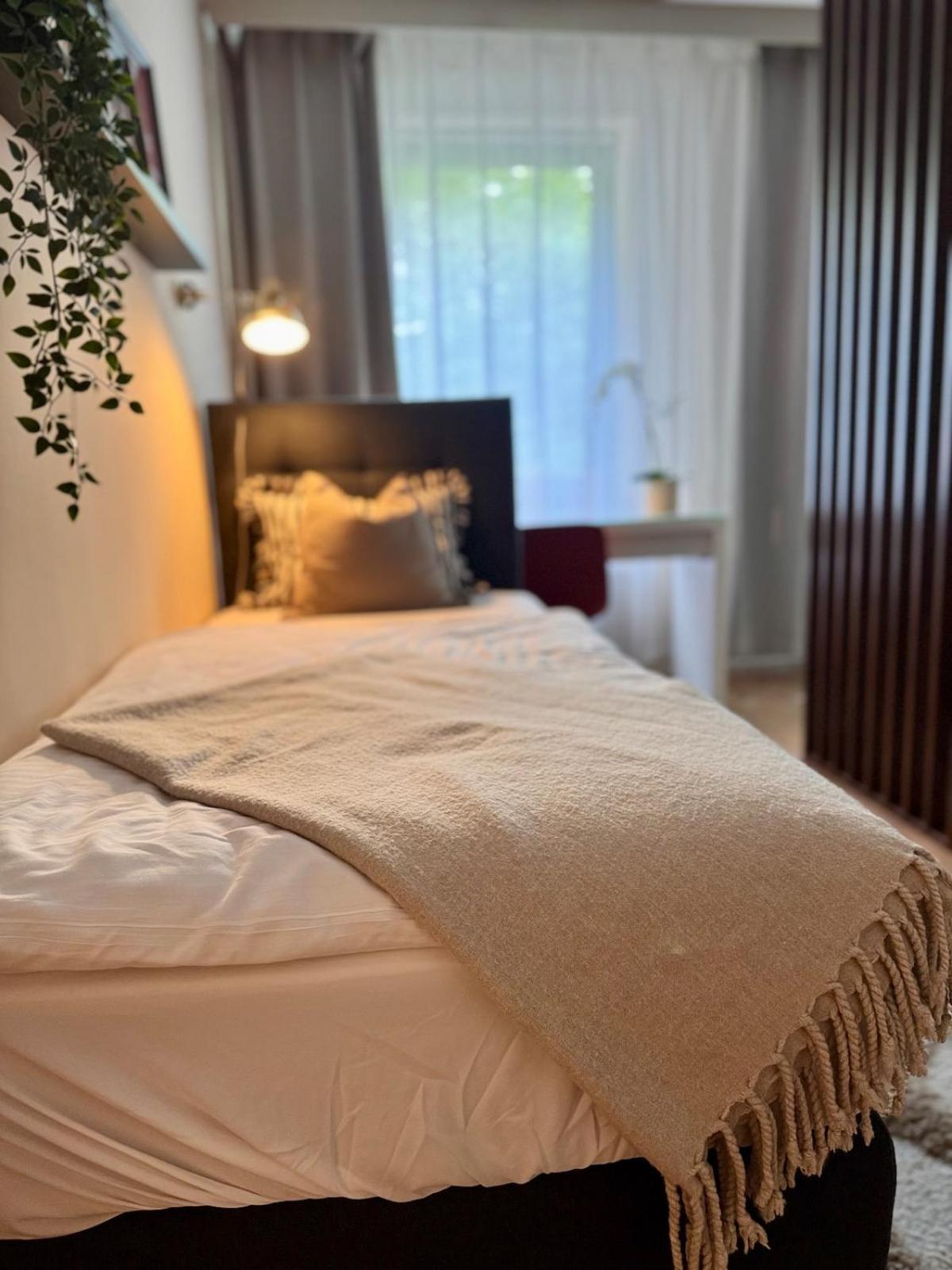 Zentrale Wohnung Direkt Am Hauptbahnhof - Bismarck Дюссельдорф Екстер'єр фото
