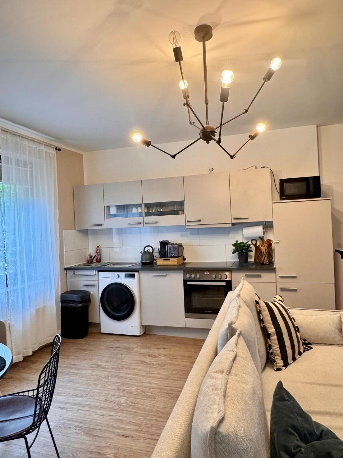 Zentrale Wohnung Direkt Am Hauptbahnhof - Bismarck Дюссельдорф Екстер'єр фото