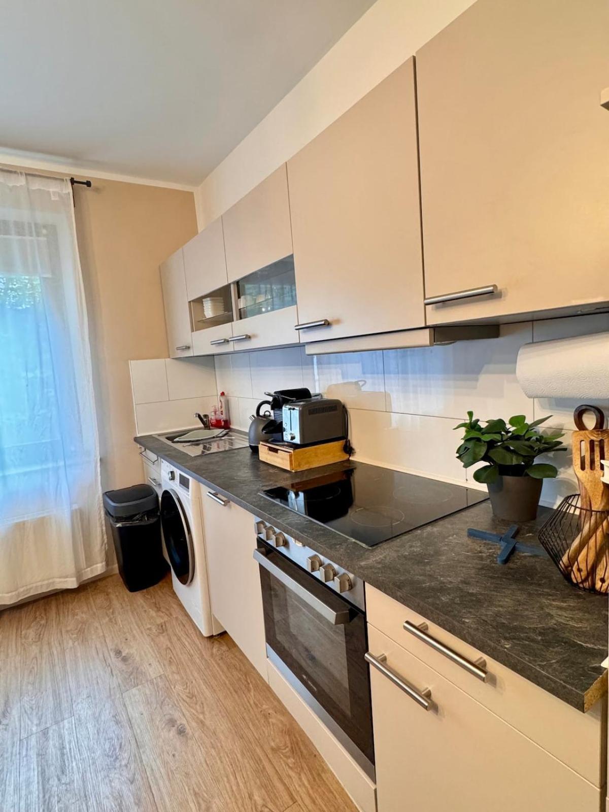 Zentrale Wohnung Direkt Am Hauptbahnhof - Bismarck Дюссельдорф Екстер'єр фото